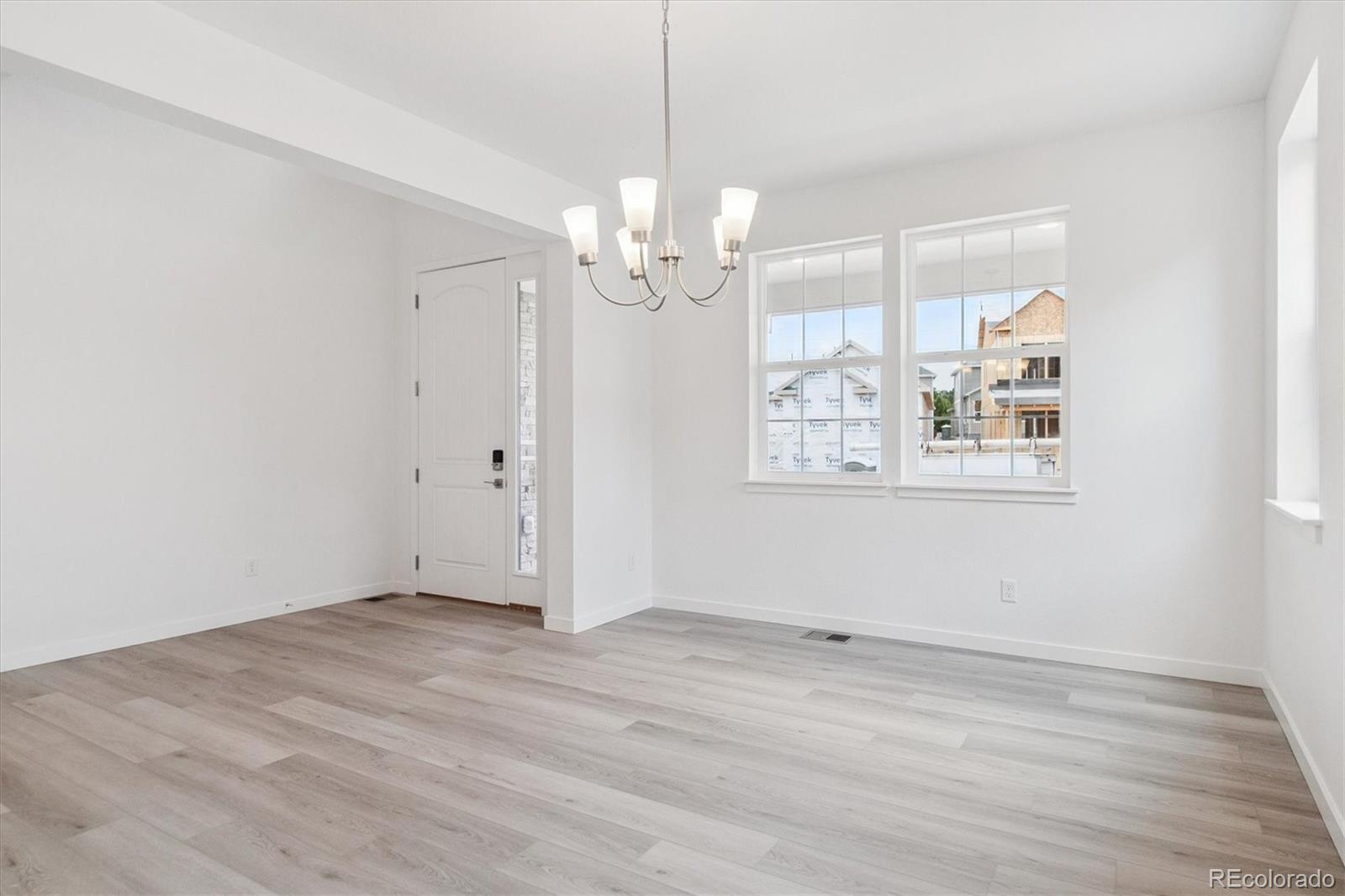 9185 Gold Lace Place