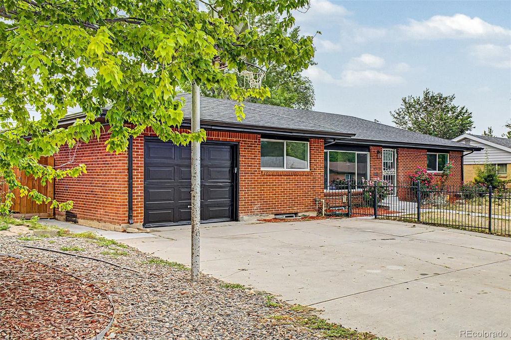 Photo of 2318 S Perry Street, Denver, CO 80219 (MLS # 3417096)
