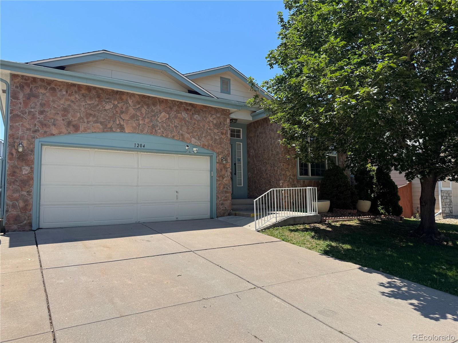 1204 W 111th Place