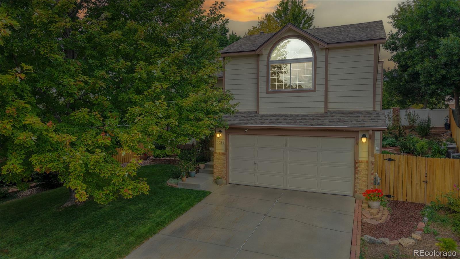 5623 W 109th Circle