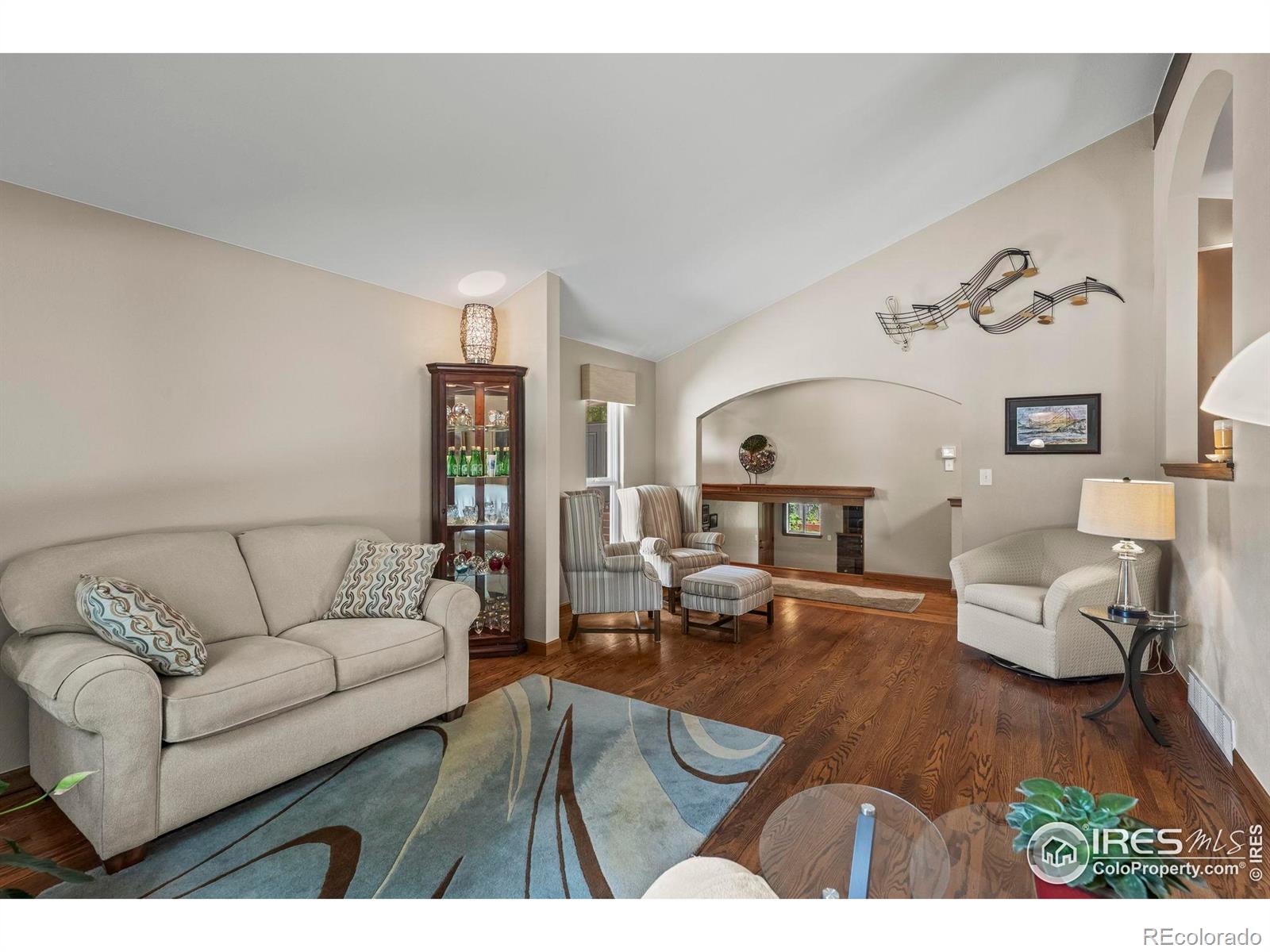562 Blackhawk Road