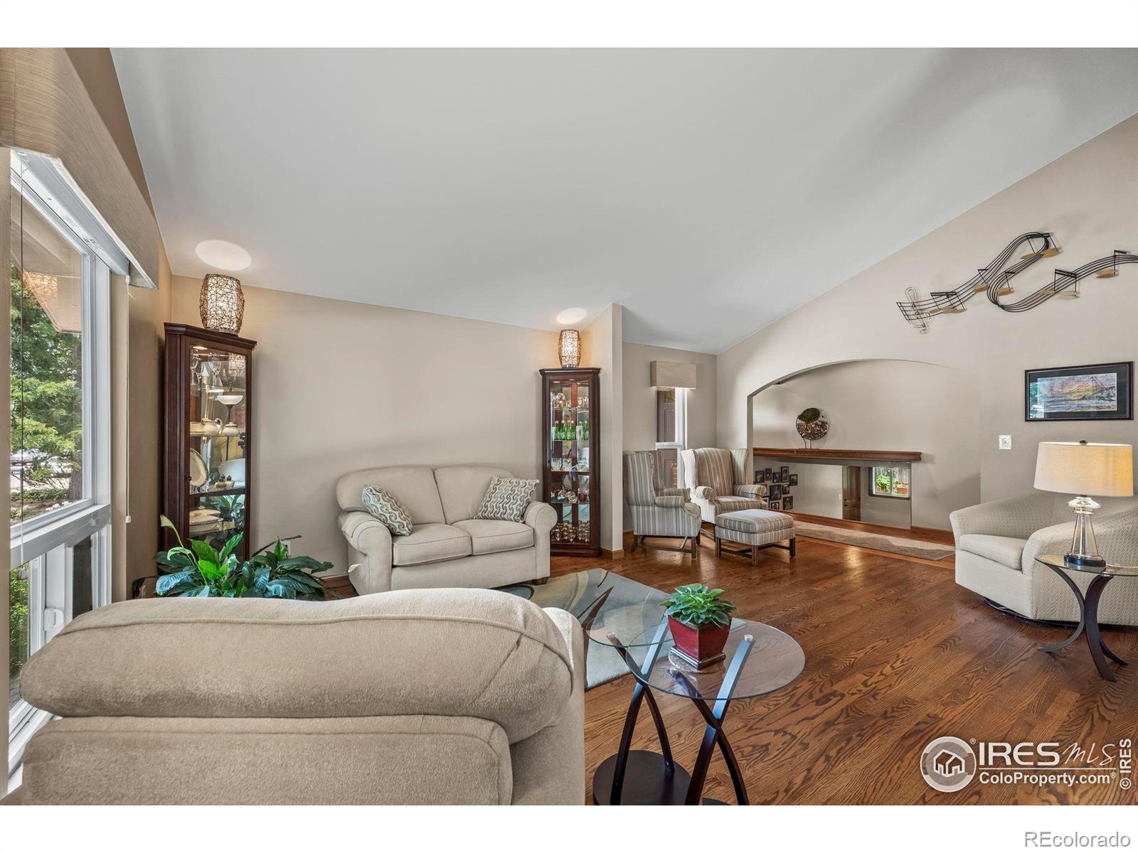 562 Blackhawk Road