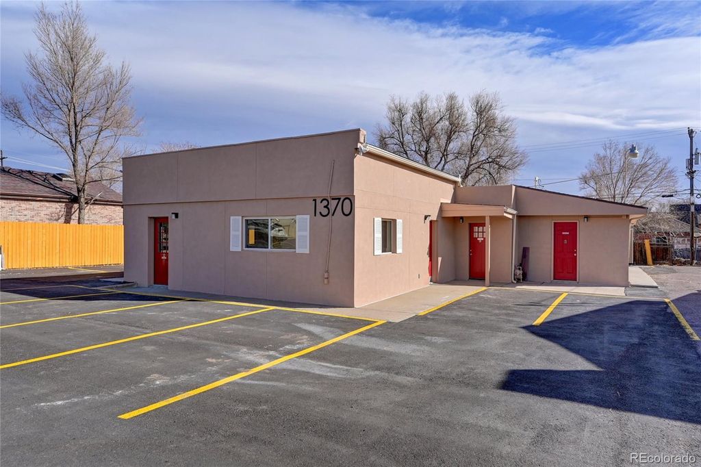 Photo of 1370 Carr Street, Lakewood, CO 80214 (MLS # 7584851)