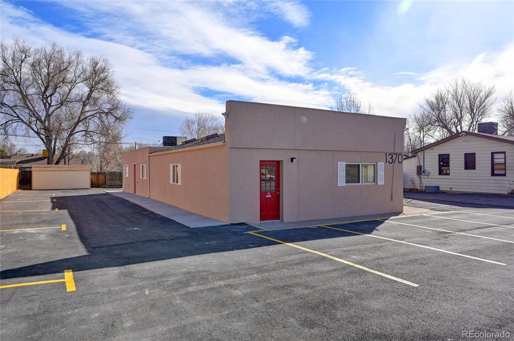Photo of 1370 Carr Street, Lakewood, CO 80214 (MLS # 7584851)
