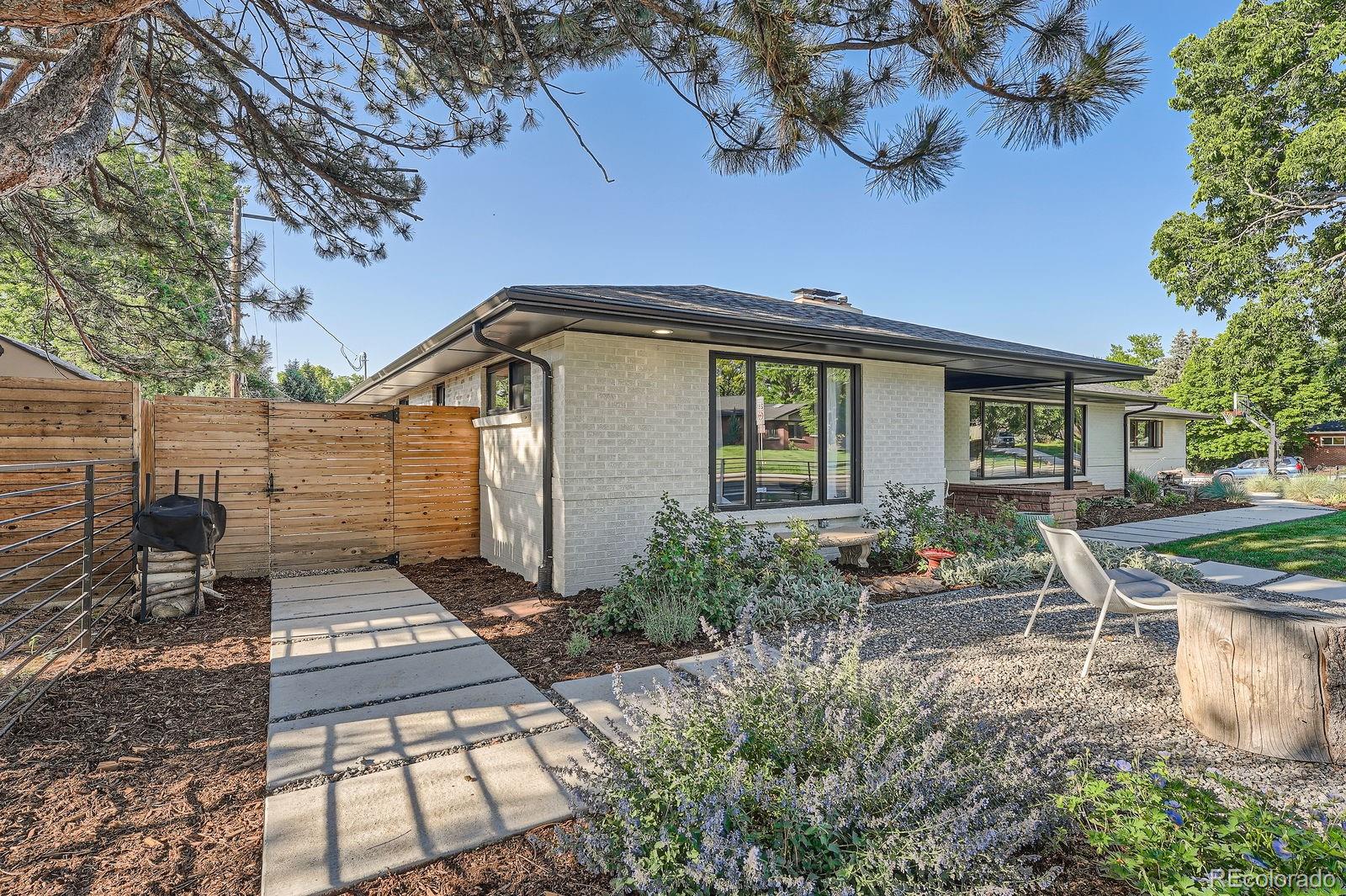 3695 E Dartmouth Avenue