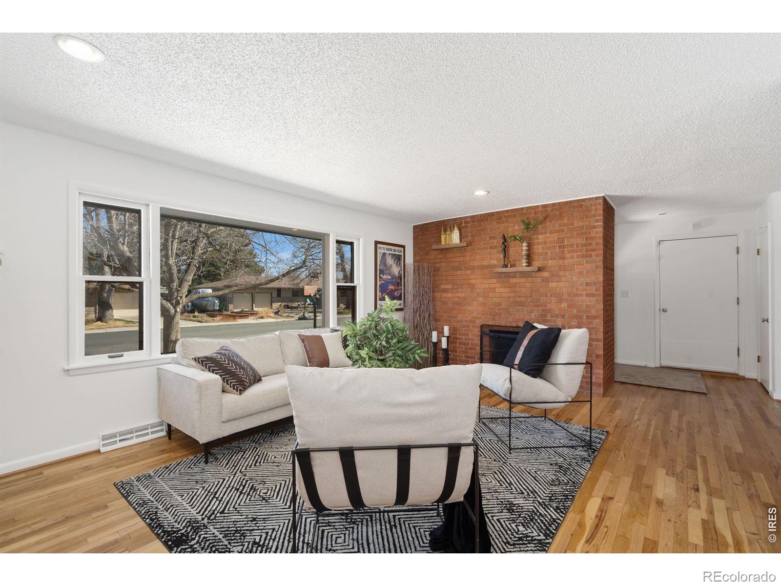 127 E Harvard Street