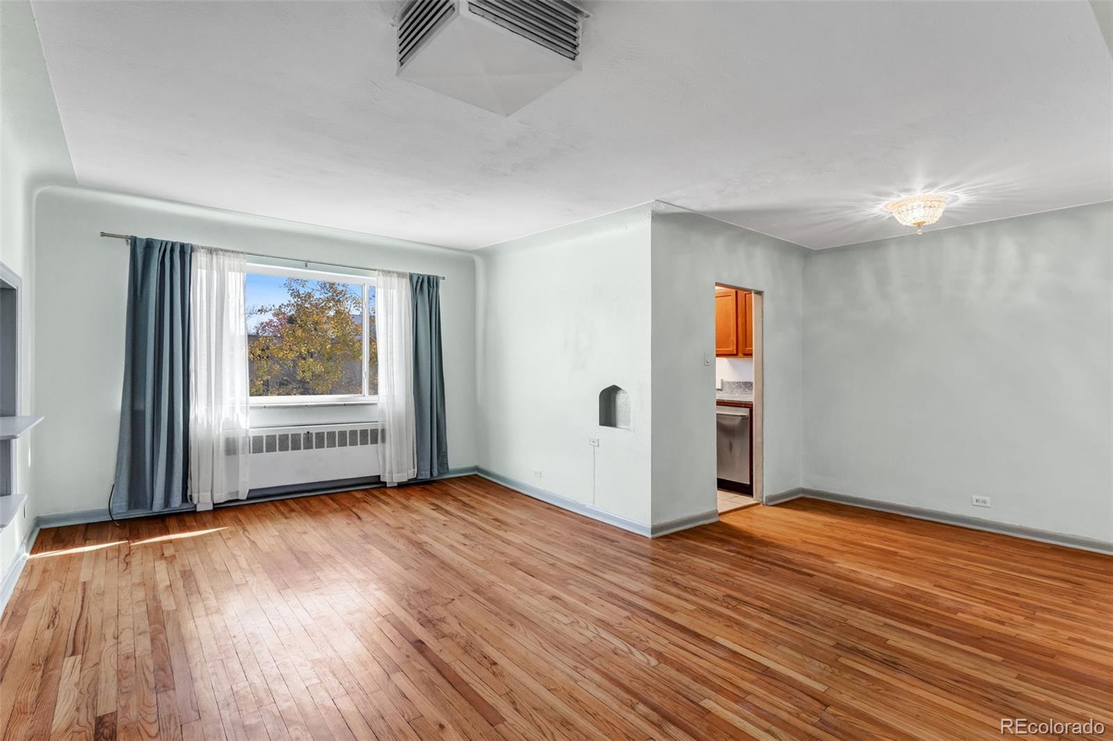 665 N Washington Street 8C