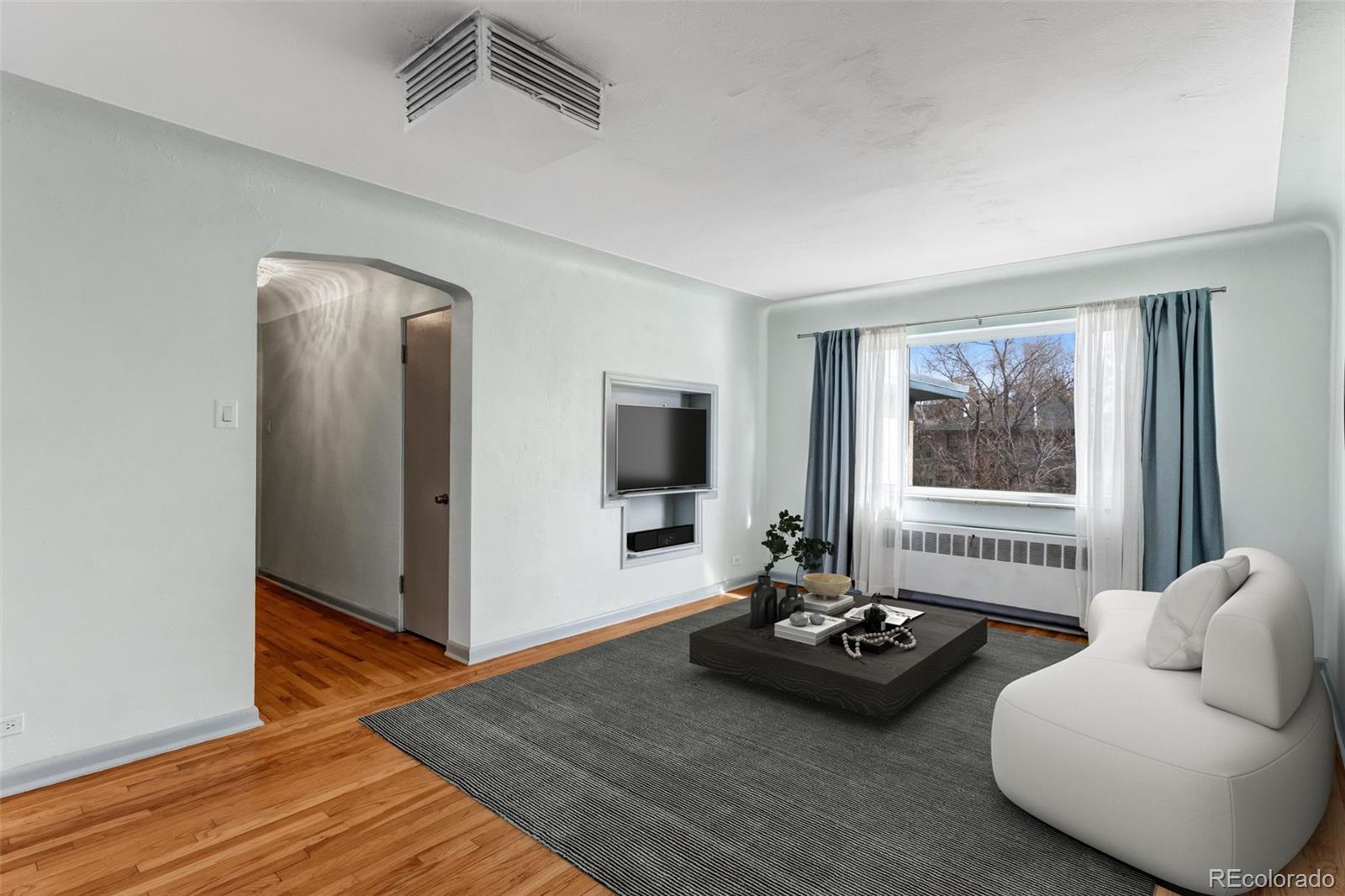 665 N Washington Street 8C