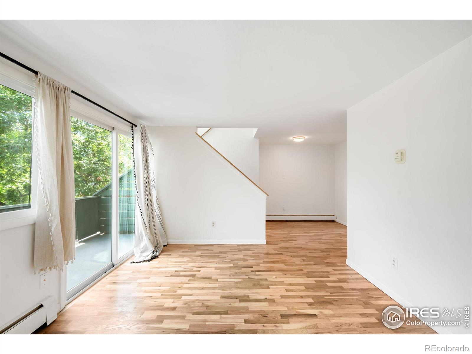 1842 Canyon Boulevard 202