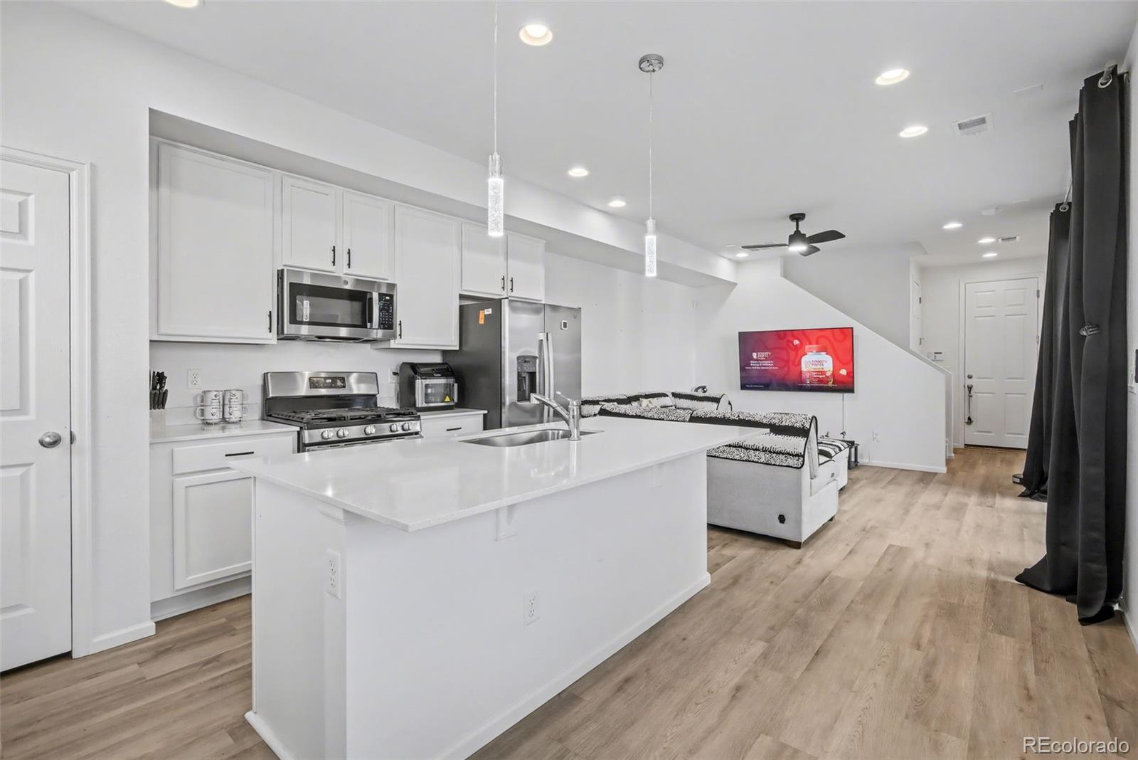 8731 Snake River Street