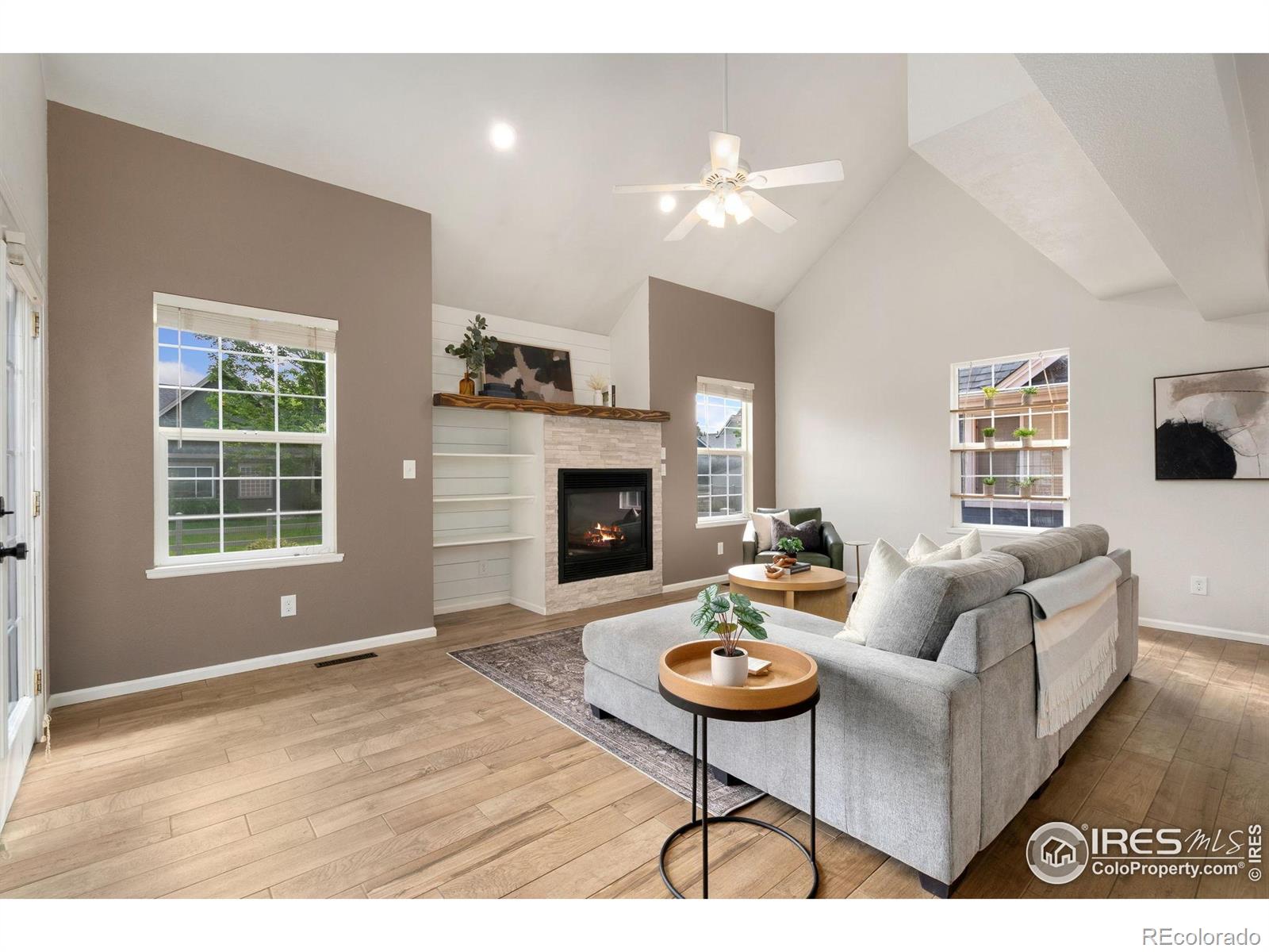 2908 Des Moines Drive
