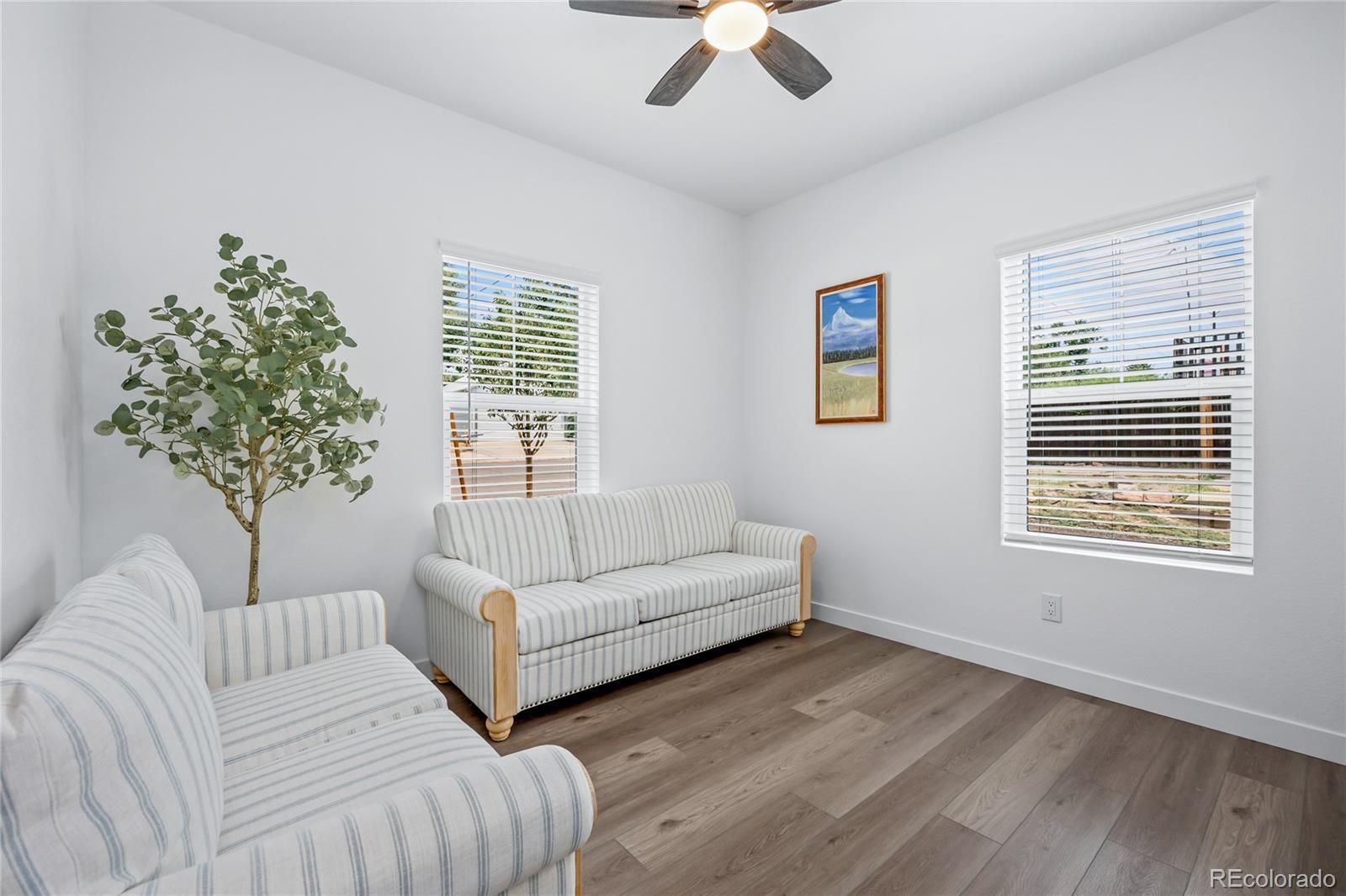 360 W Stanford Avenue