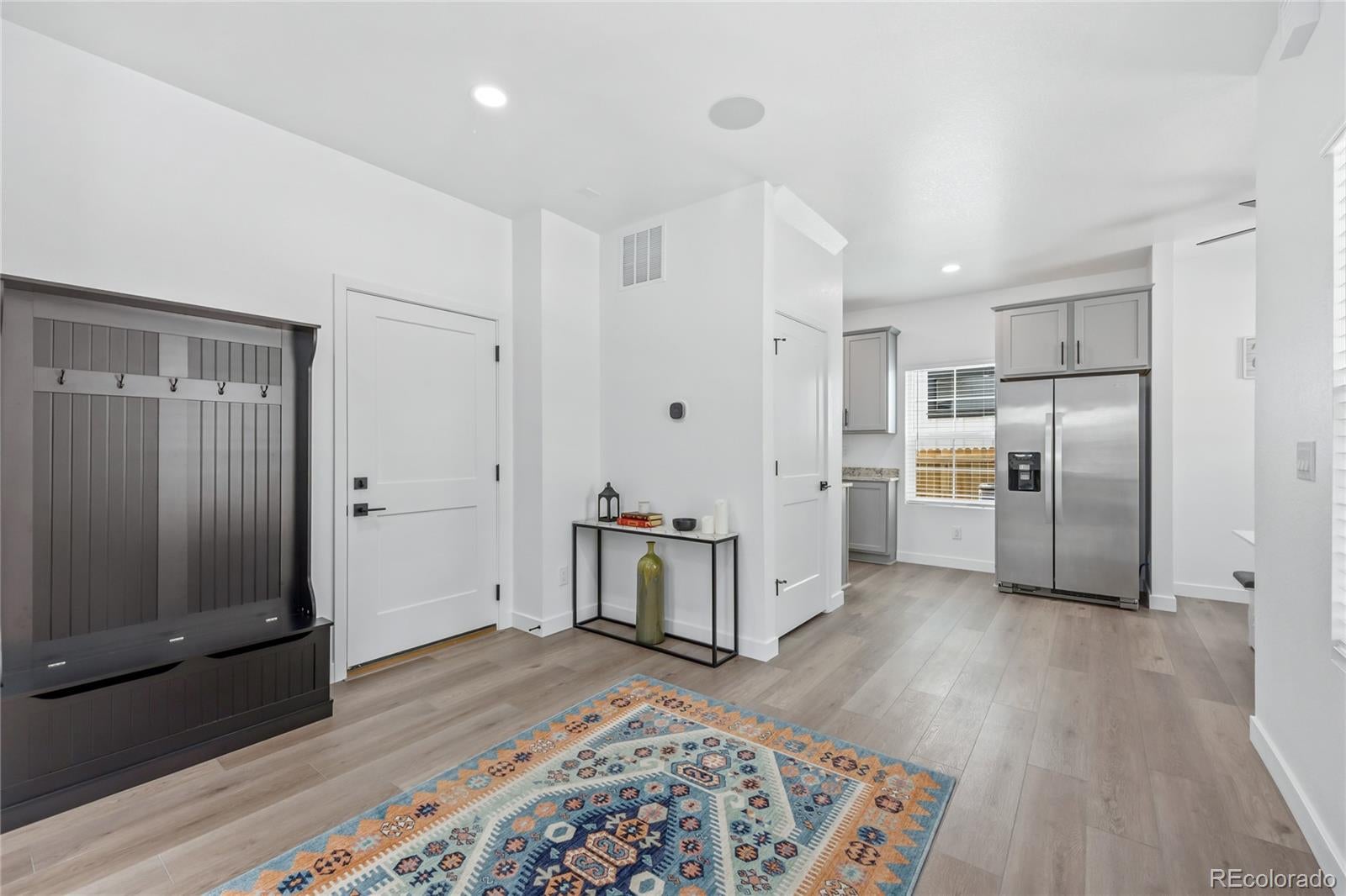 360 W Stanford Avenue