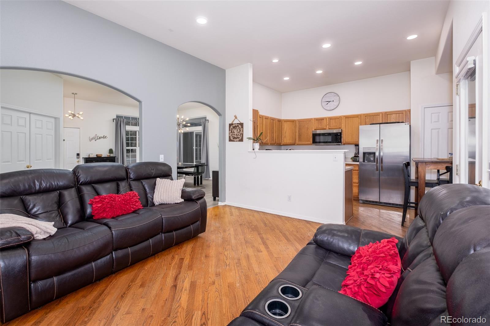 6245 Fencerail Heights