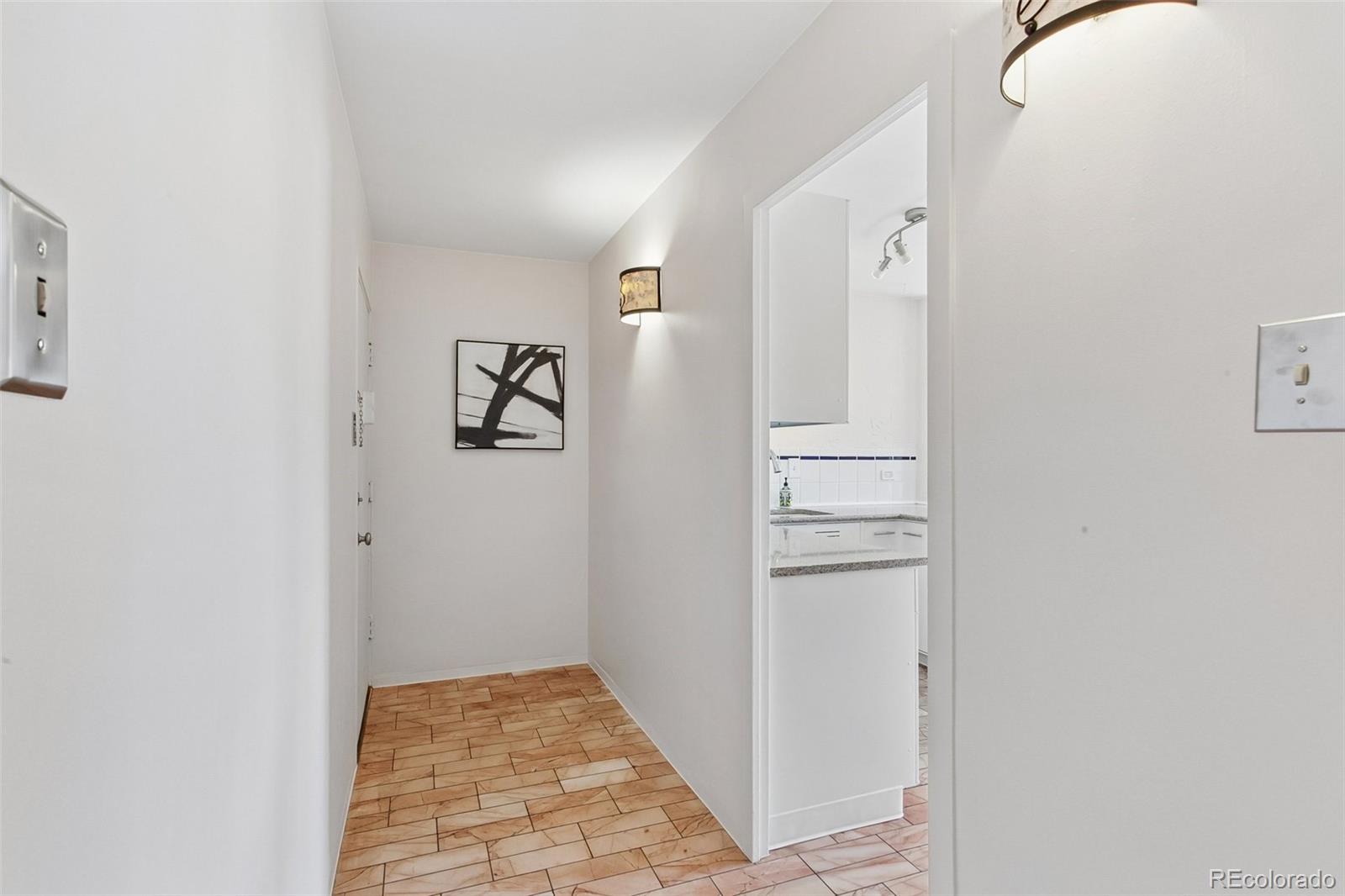 888 N Logan Street 5G