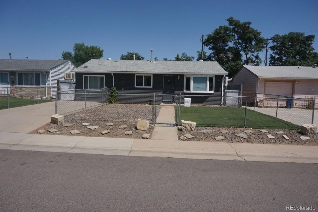 Photo of 3113 W Jefferson Avenue, Englewood, CO 80110 (MLS # 9596154)