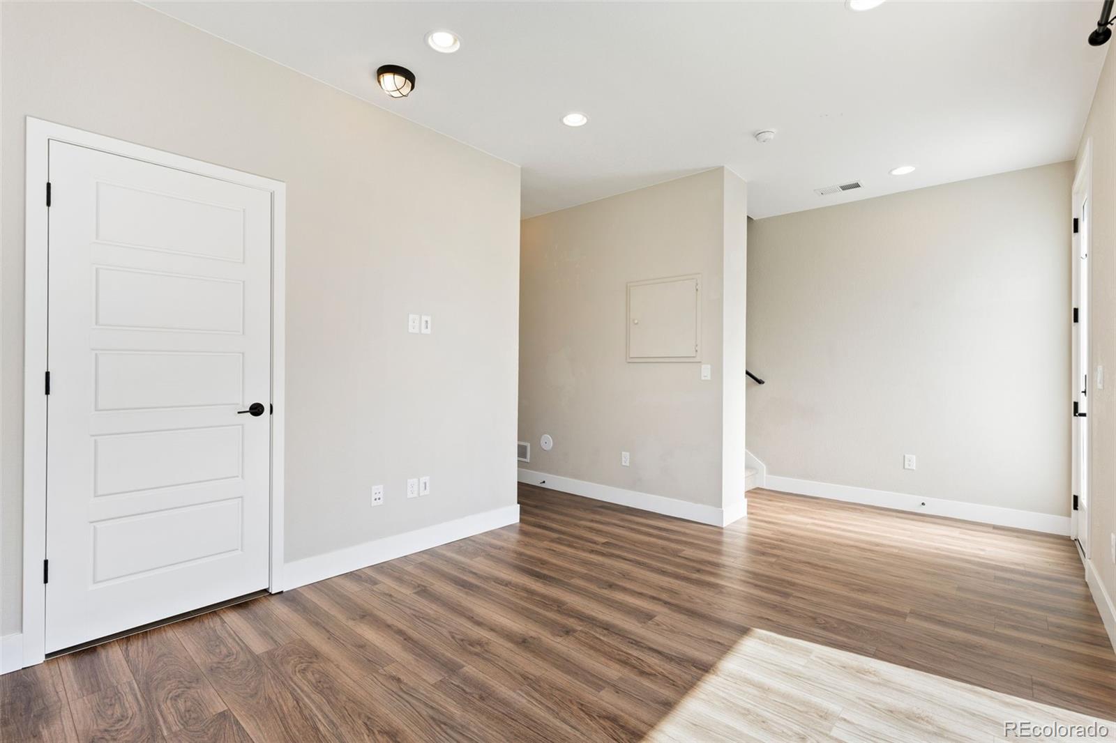 2729 W 167th Place