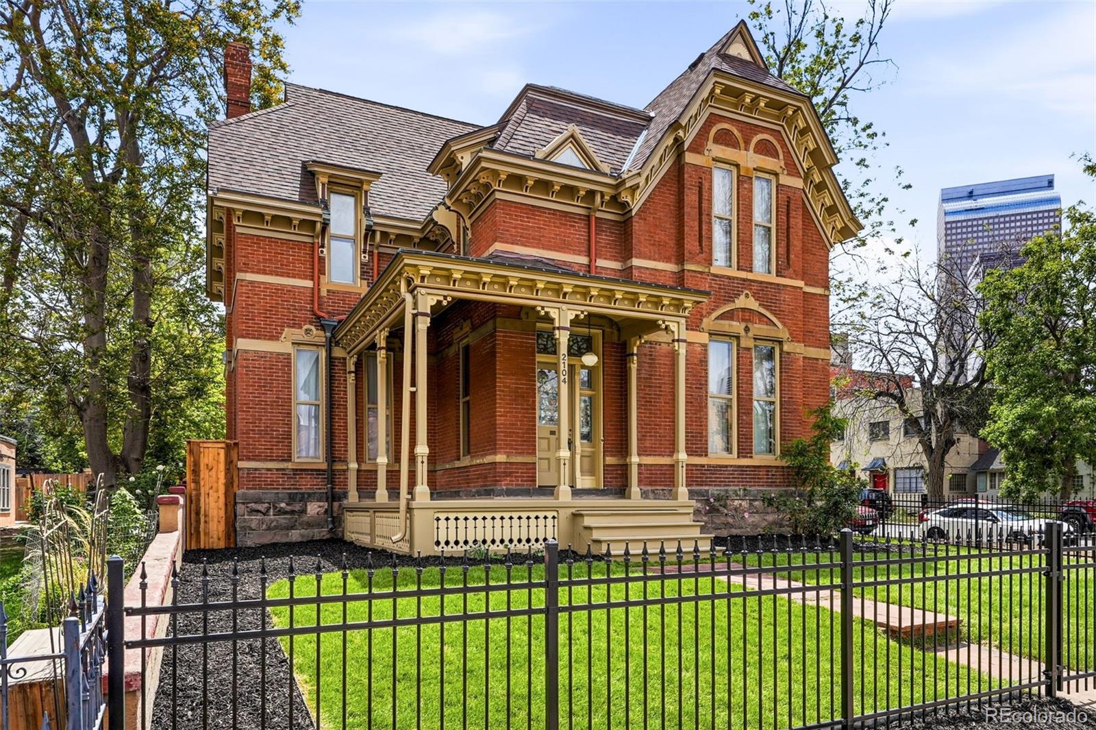 2104 Glenarm Place