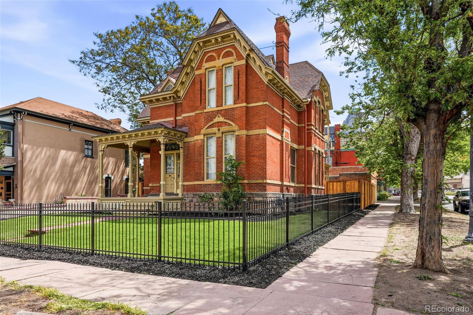 2104 Glenarm Place