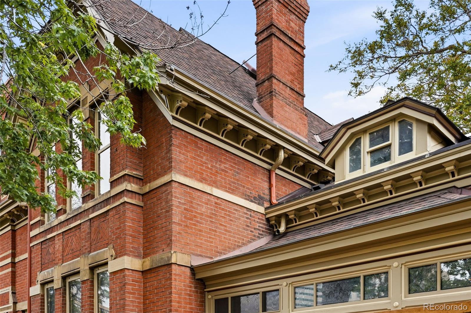 2104 Glenarm Place