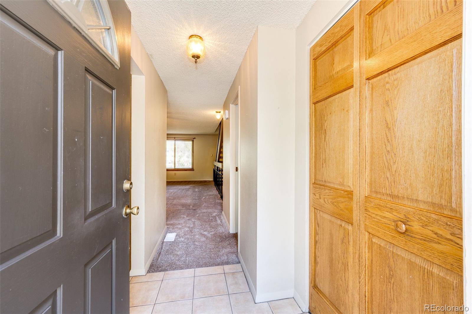 469 E Highline Circle