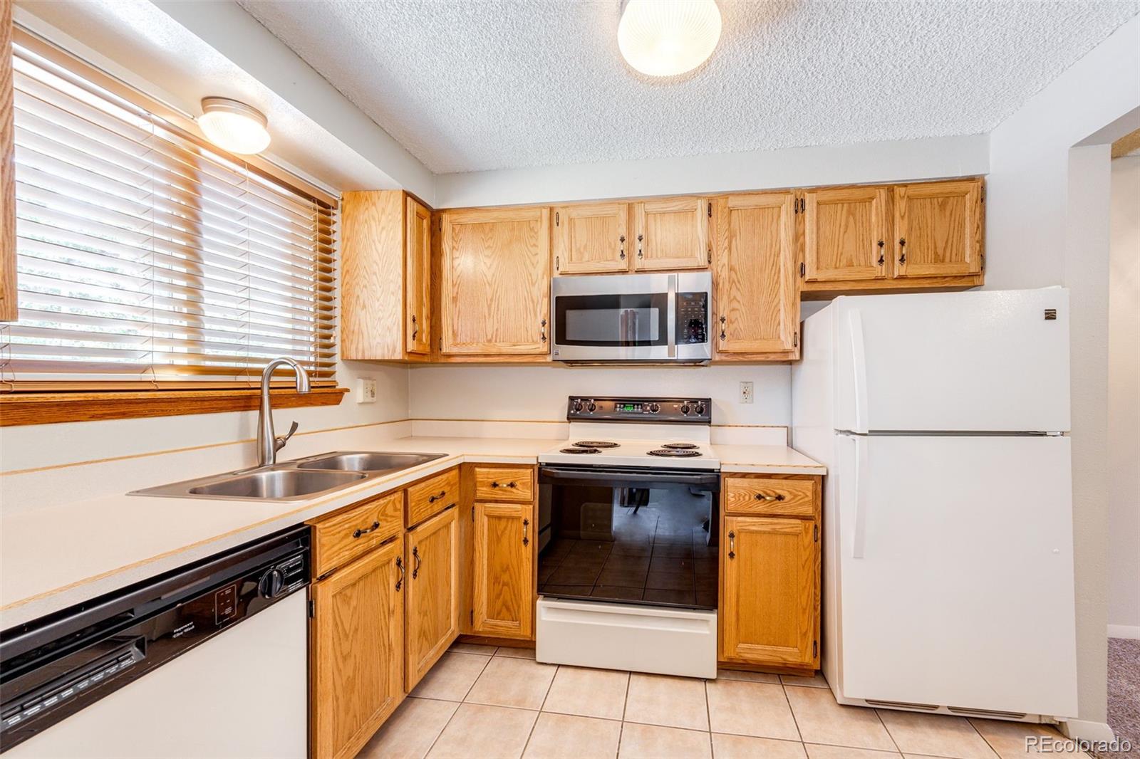 469 E Highline Circle