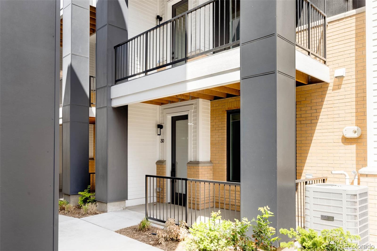 8260 E 36th Avenue 31