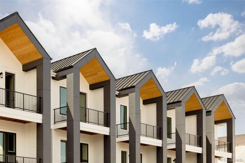 8260 E 36th Avenue 31 Denver CO 80238