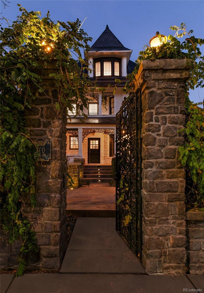 Photo of 740 N Washington Street, Denver, CO 80203 (MLS # 2624567)