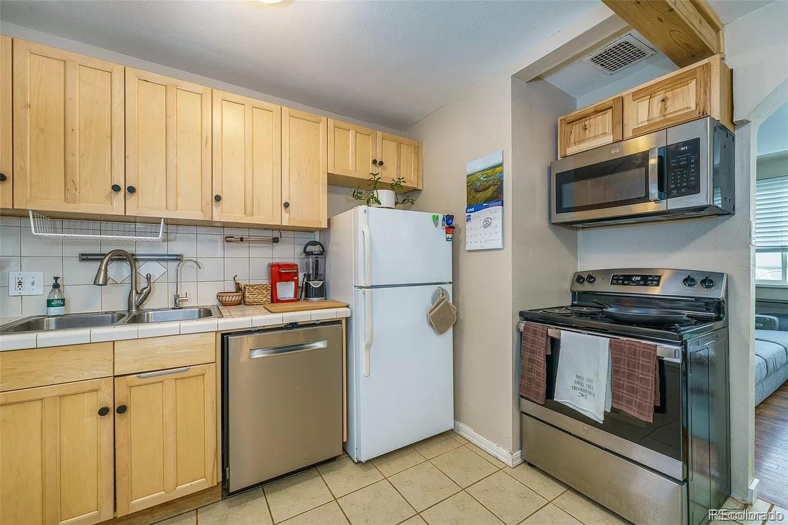913-915 Kilmer Street, Golden, CO, 80401 9 913-915 Kilmer Street