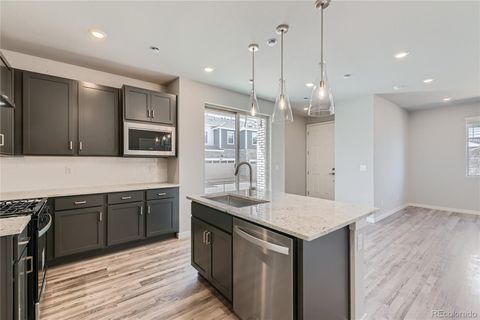 Townhouse in Aurora CO 27622 1st Avenue 8.jpg