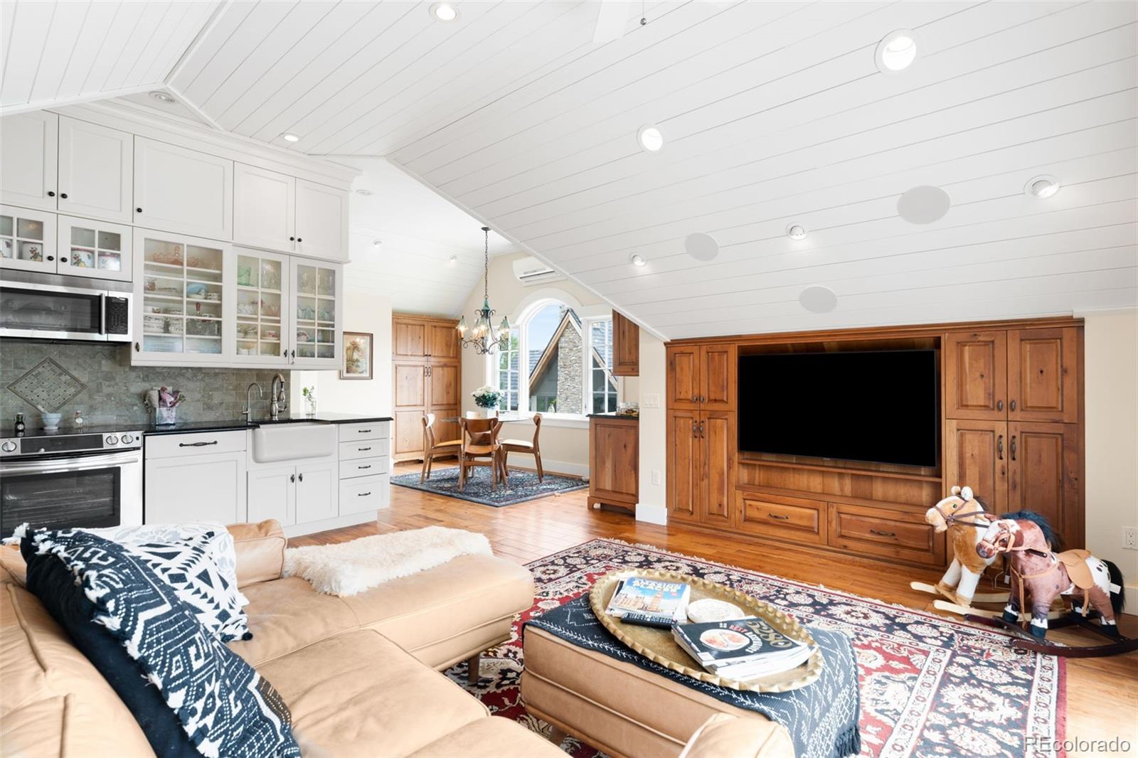 3166 Juniper Court