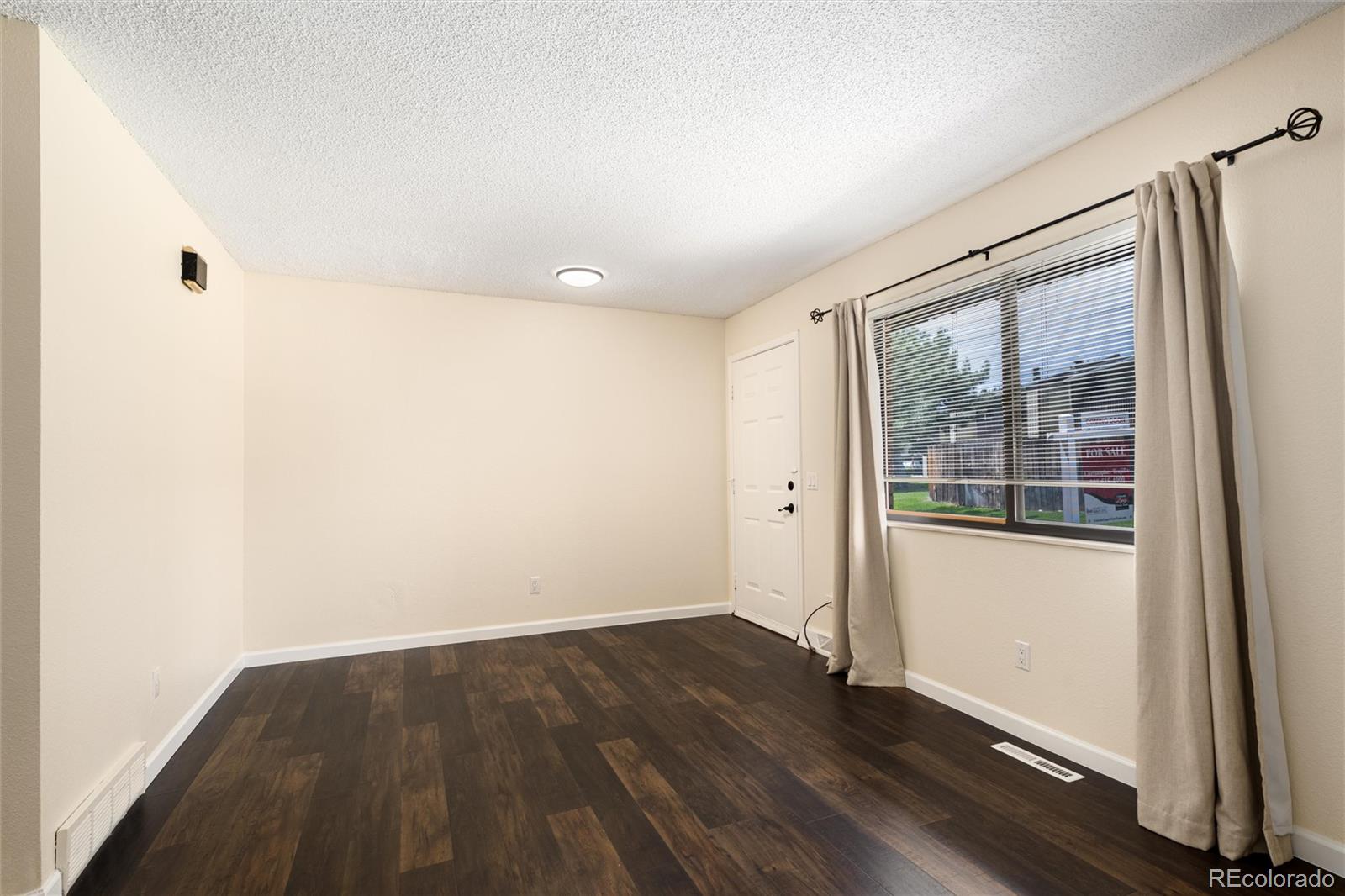562 Vance Street D9