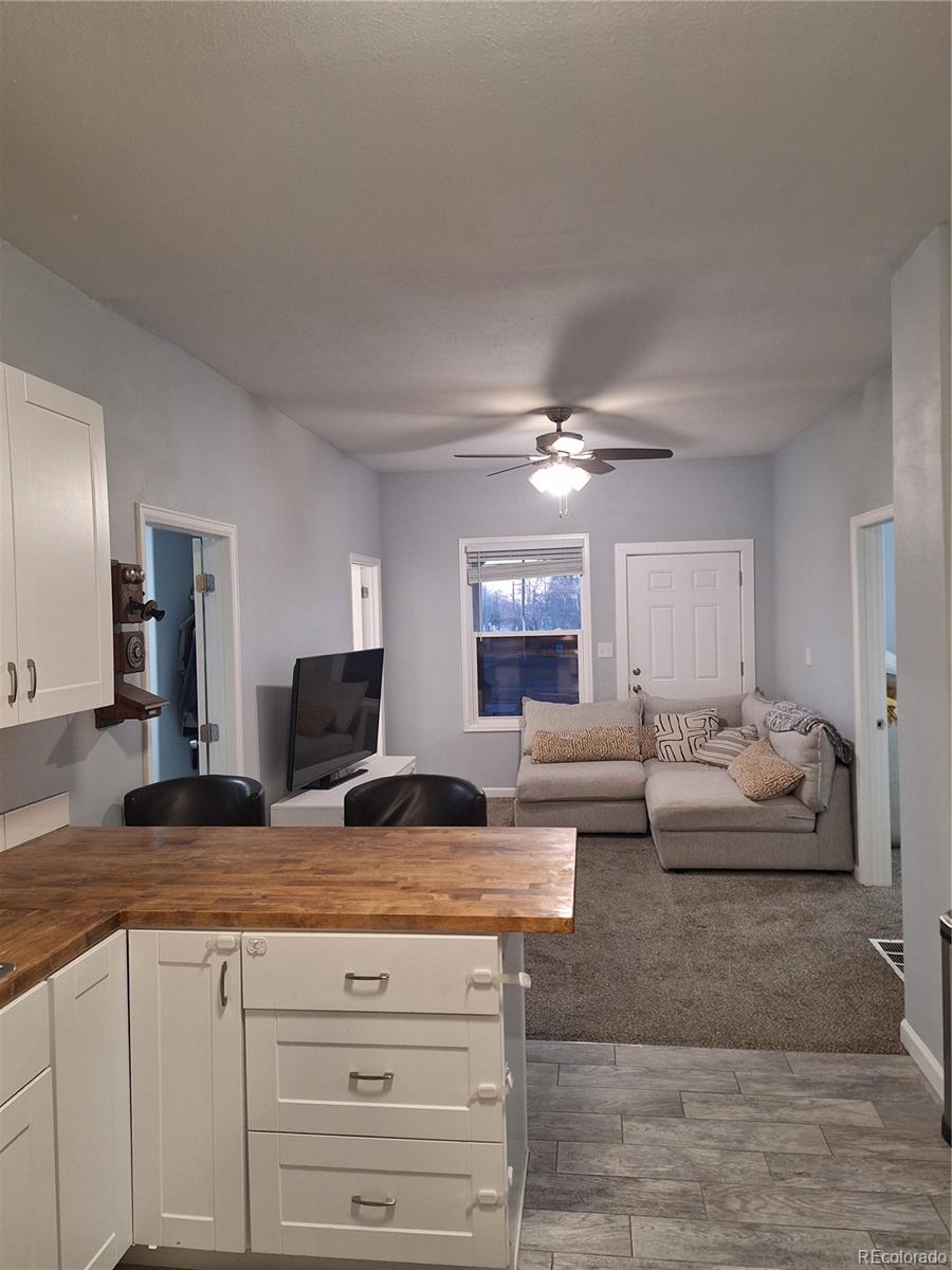 1598 W Alameda Avenue