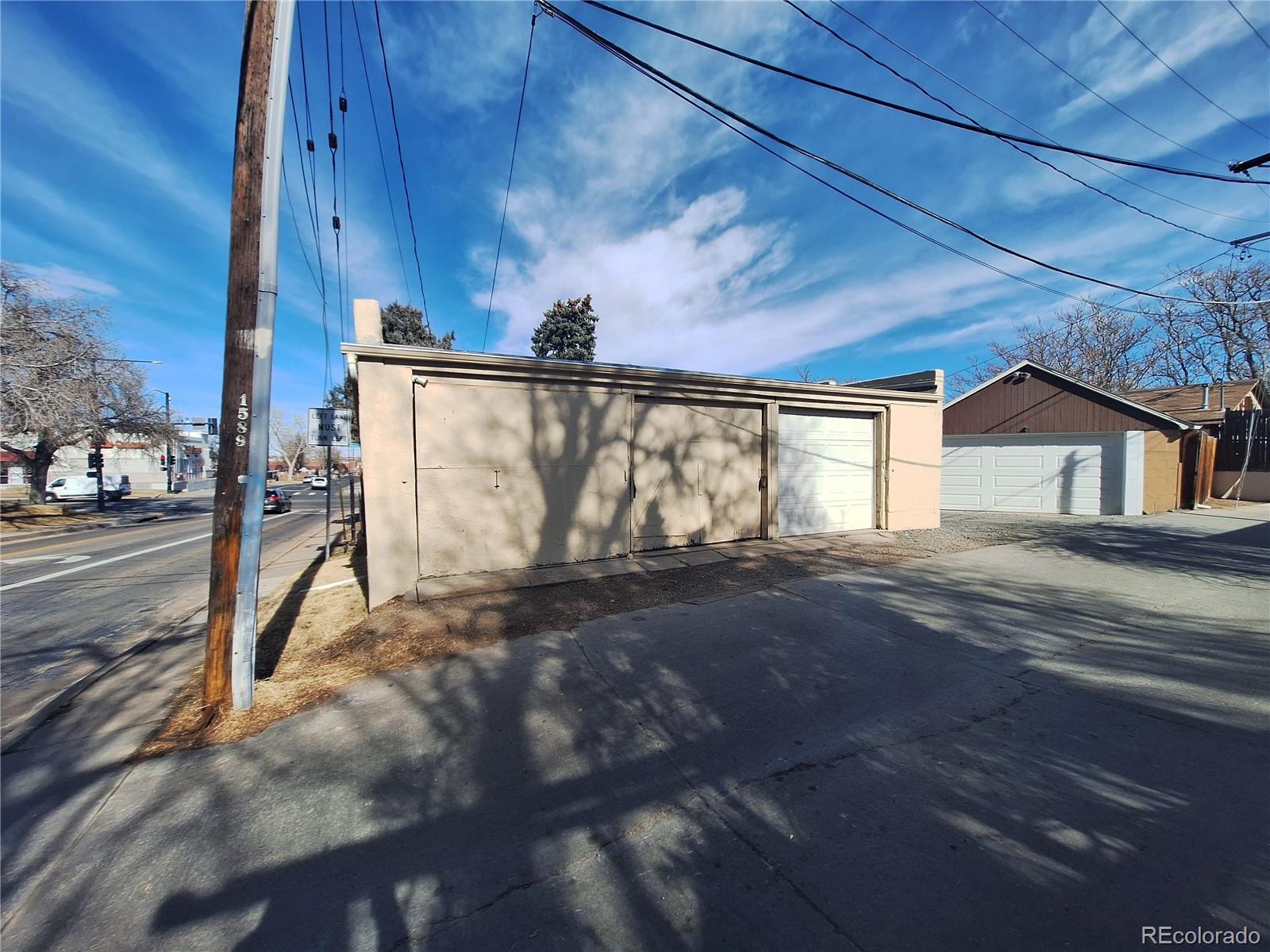 1598 W Alameda Avenue
