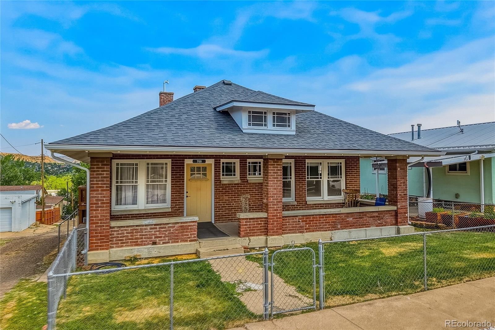 709 E 2nd