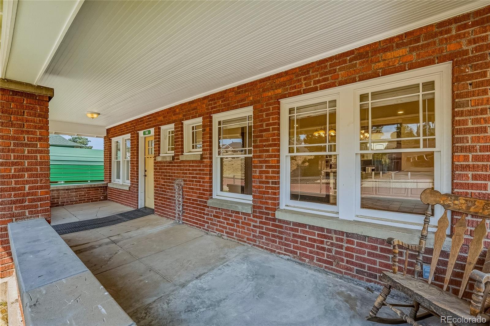 709 E 2nd