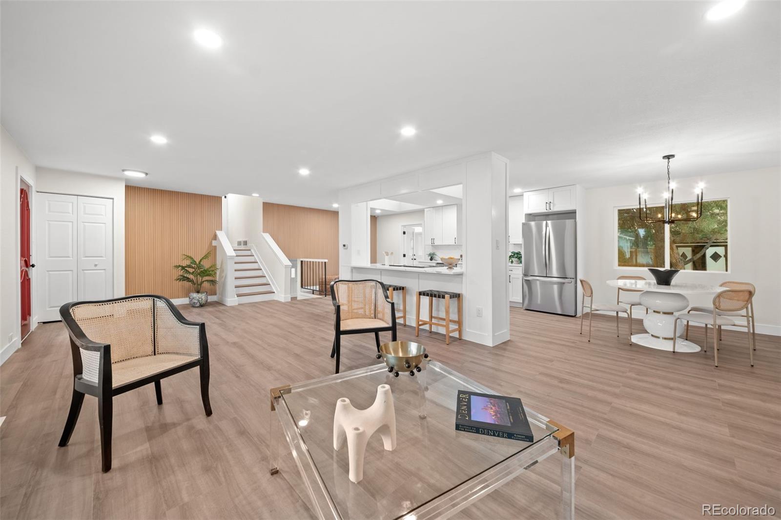 7345 E Hinsdale Place