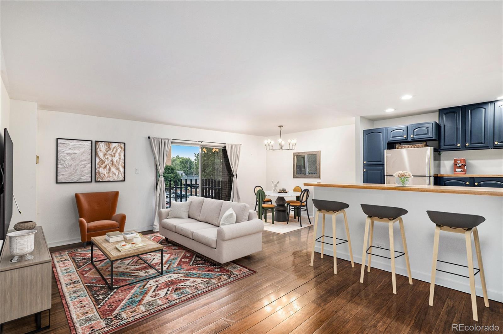 480 S Marion Parkway 402