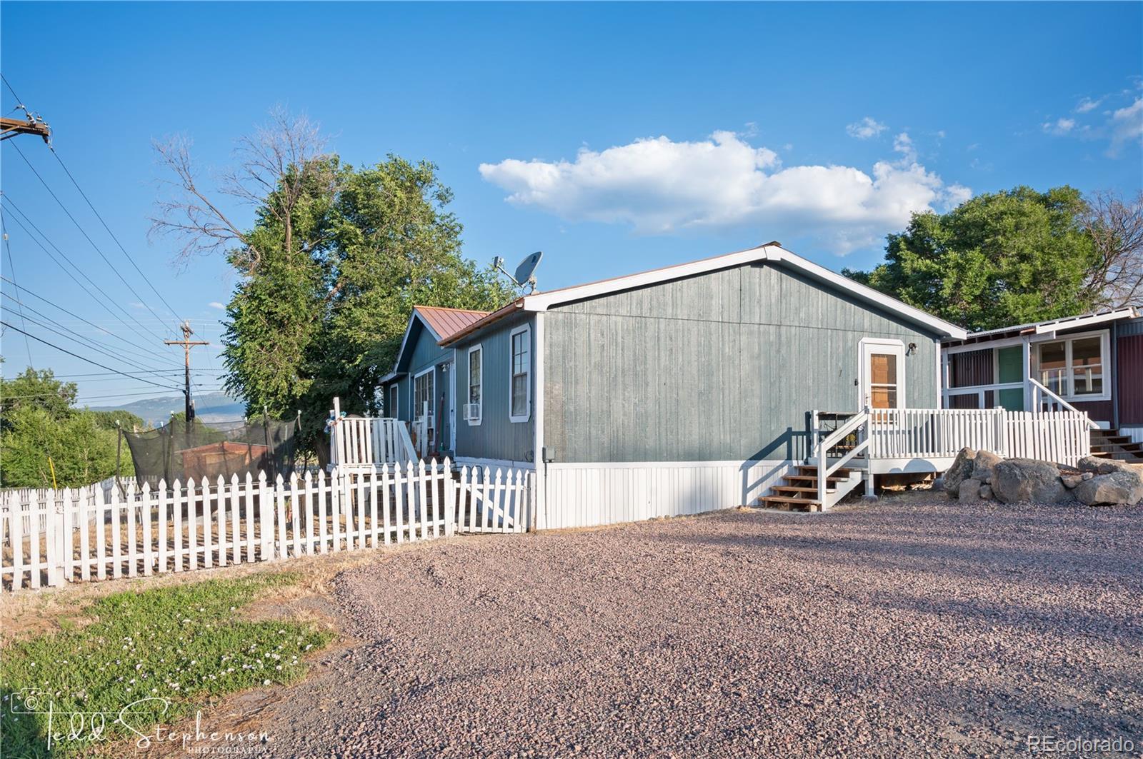 810 NW Cedar Avenue