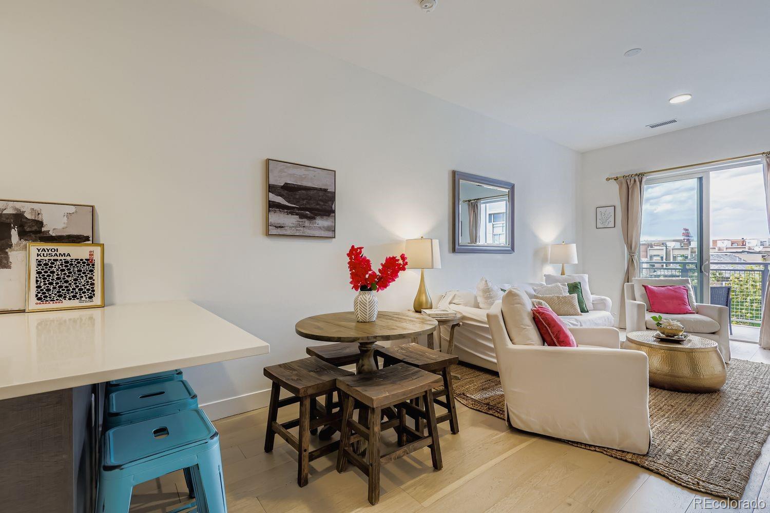 2530 Lawrence St RA301