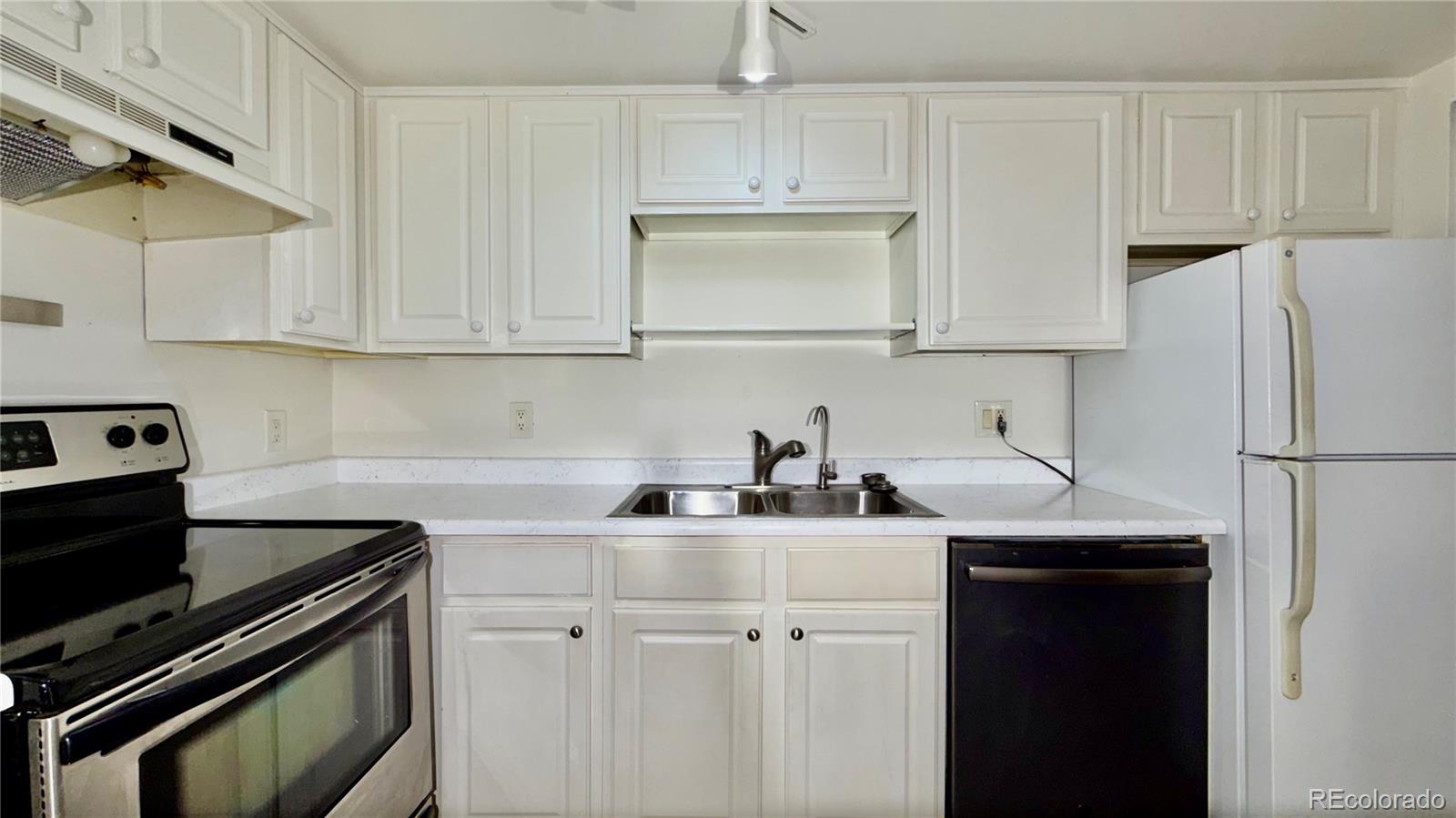 9725 E Harvard Avenue 411