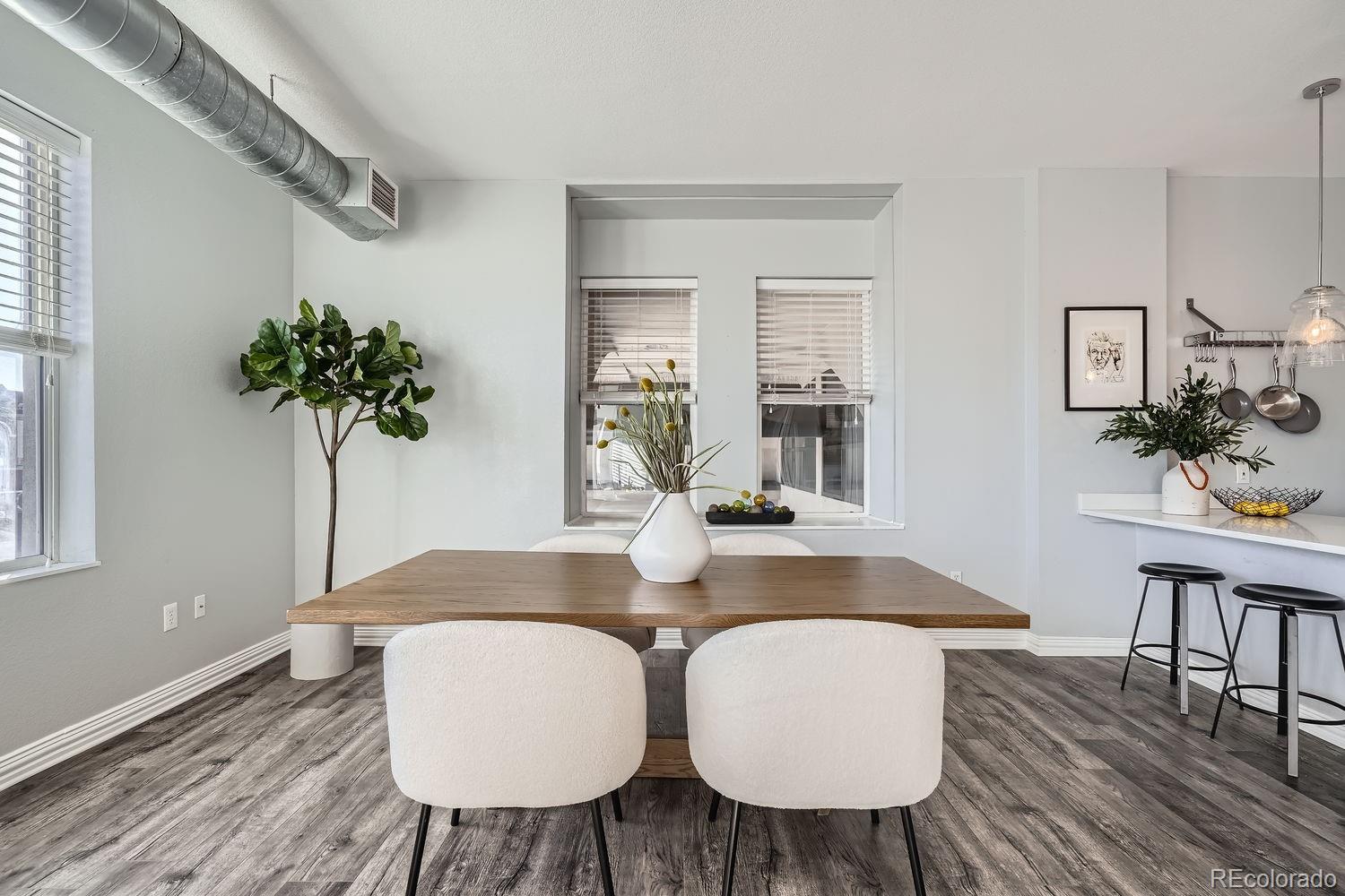 277 N Broadway 208