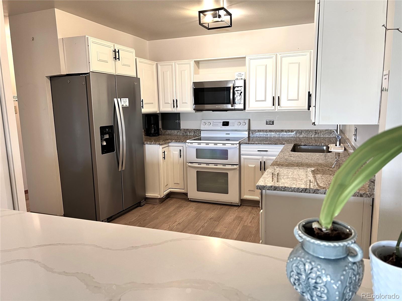 775 S Alton Way 3D