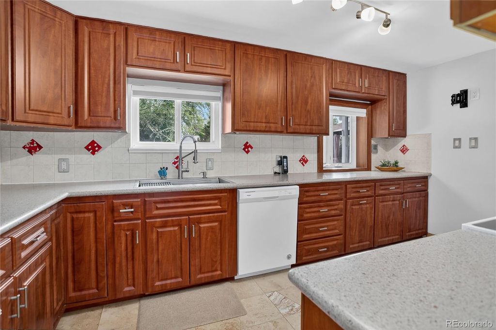 Photo of 4816 S Delaware Street, Englewood, CO 80110 (MLS # 7960217)