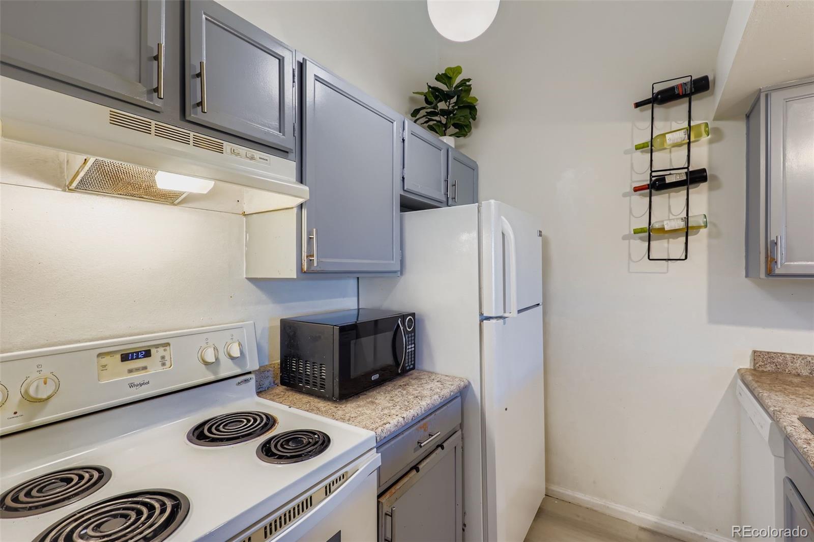 497 S Memphis Way 17