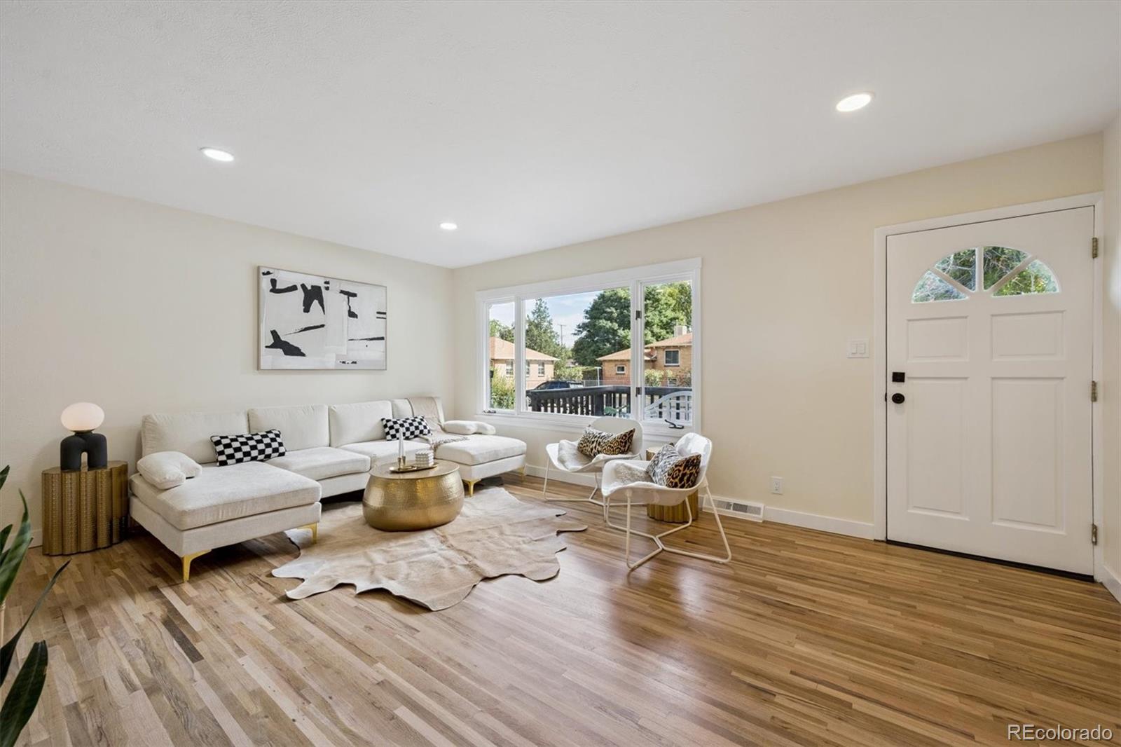 8977 W 56th Place
