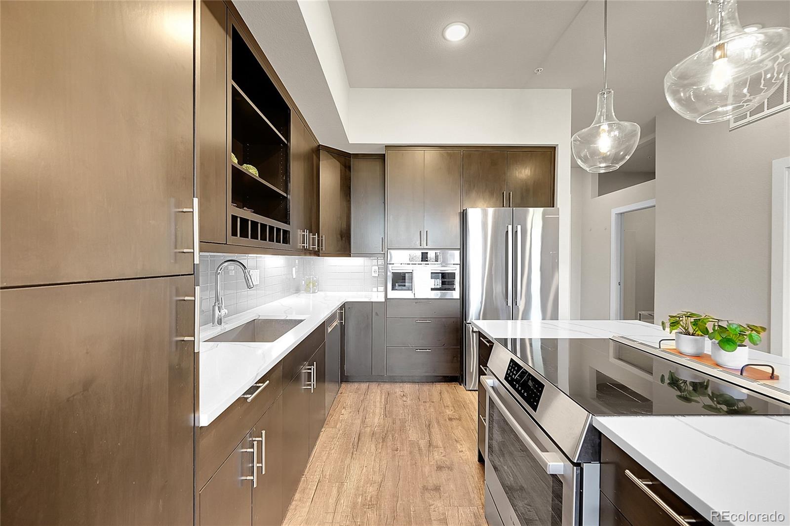 6619 E Lowry Boulevard 112