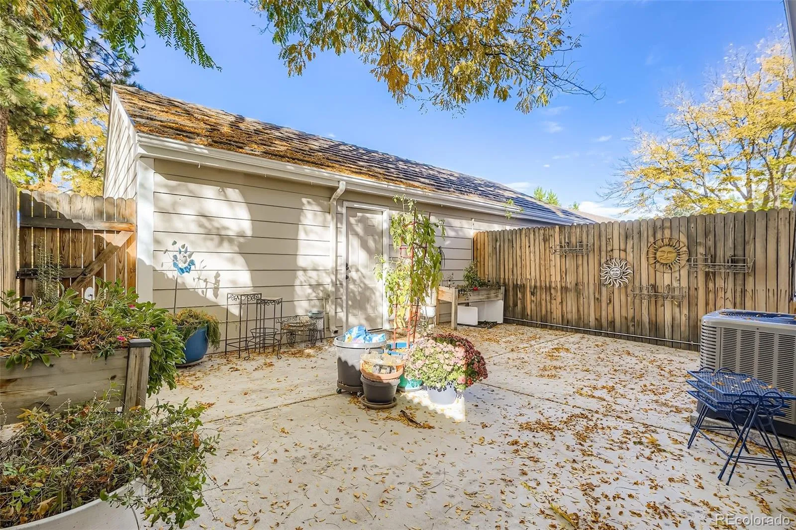 Littleton, Colorado 80123, United States, 3 Bedrooms Bedrooms, ,2 BathroomsBathrooms,Residential,Coming Soon,226408