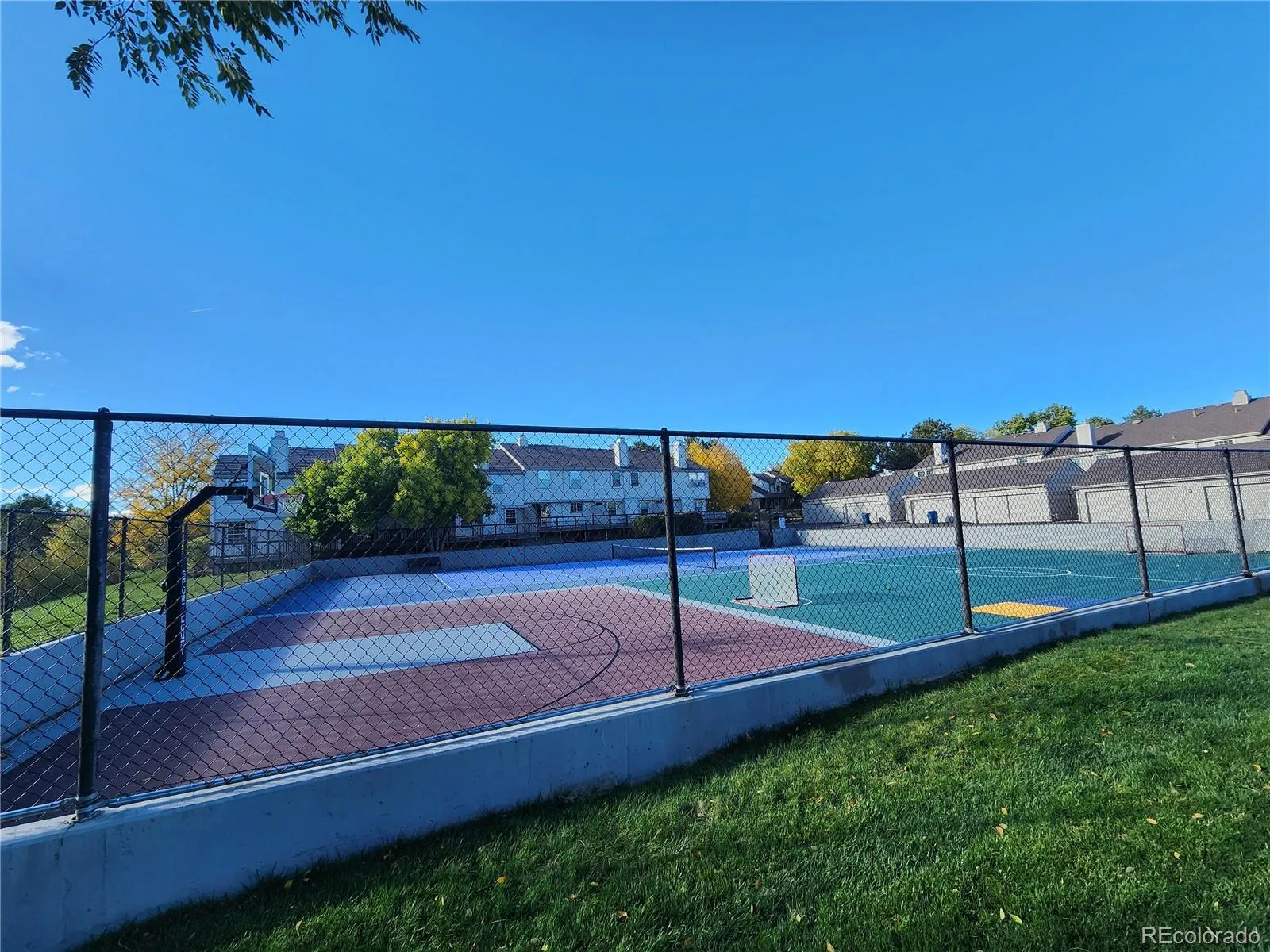 Littleton, Colorado 80123, United States, 3 Bedrooms Bedrooms, ,2 BathroomsBathrooms,Residential,Coming Soon,226408